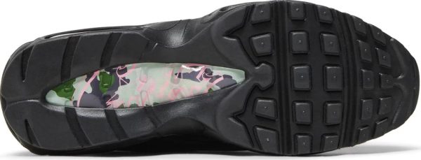 Air Max 95 SP Rules the World – Corteiz