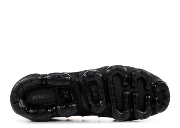 NIKE AIR VAPORMAX PLUS TRIPLE BLACK