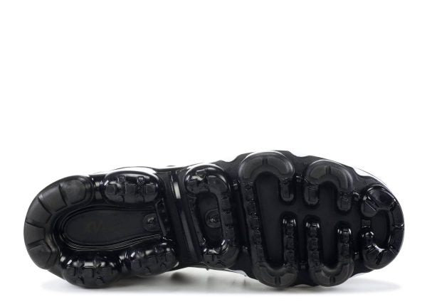 NIKE AIR VAPORMAX PLUS OVERBRANDING