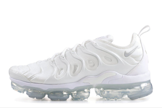 NIKE AIR VAPORMAX PLUS TRIPLE WHITE