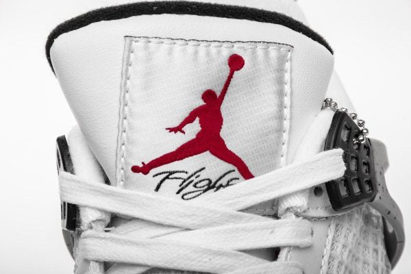 NIKE AIR JORDAN 4 WHITE CEMENT